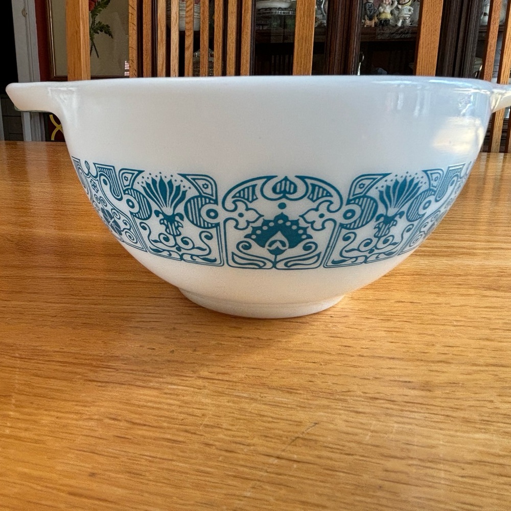 Vintage Pyrex #441 Horizon Blue 1.5 Pint Cinderella Mixing Bowl